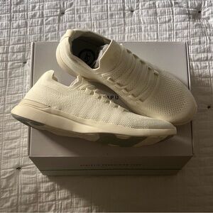 APL Techloom Breeze Sneakers - NWT